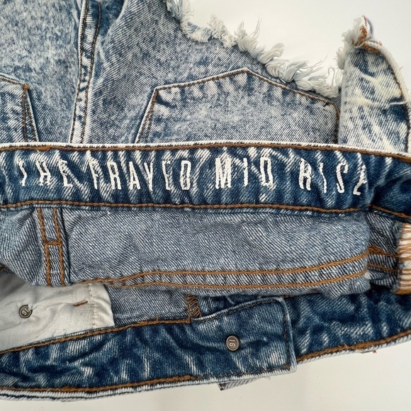 Cotton On Marbled Button Fly The Frayed Mid Rise Jean Shorts Size 4 Women’s - Picture 4 of 9